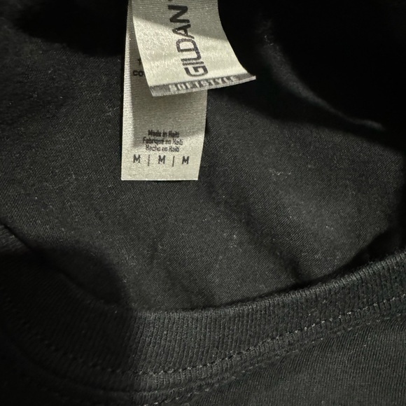 Gildan Black Tee with Tropical Sunset Design - Picture 2 of 2